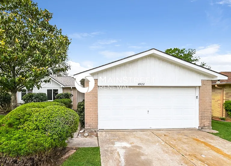 4922 Crestway Dr — Photo 1
