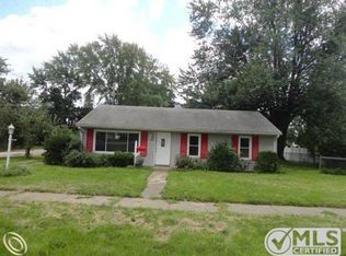 32619 Brown St, Garden City, MI 48135