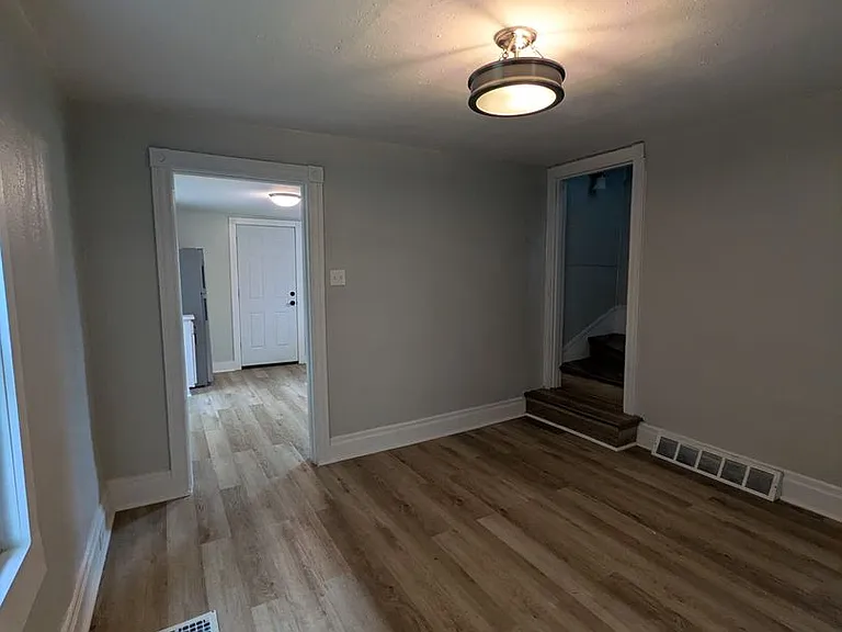 7526 Dickson St — Photo 12