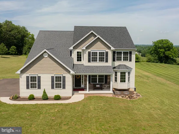 97 Linwood Cir, Pottstown, PA 19465