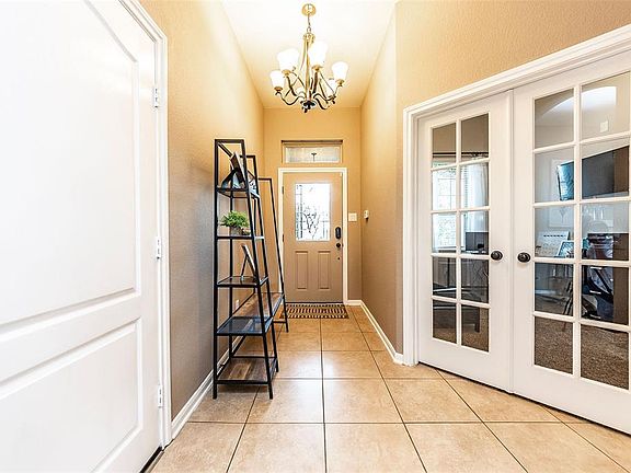 3rd image of 2869 Suncreek Ln