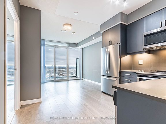 5th image of 7895 Jane St #2917