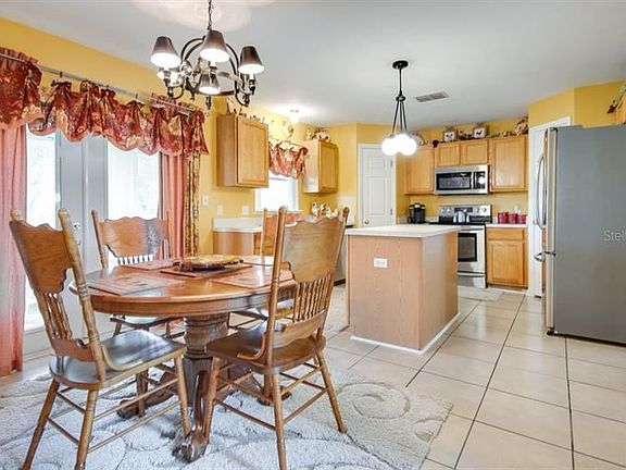 4th image of 552 Adriel Ave