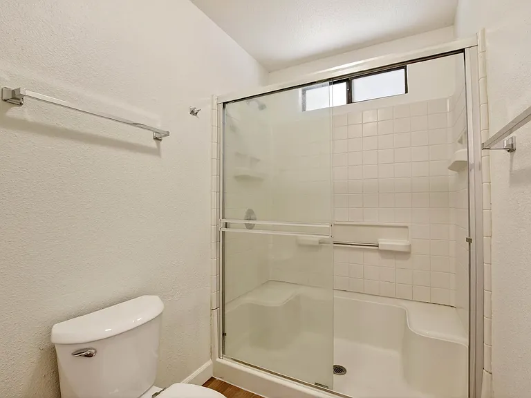 5213 Laguna Park Dr — Photo 22