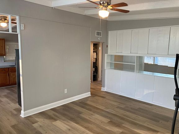 4th image of 1000 77th Ave N