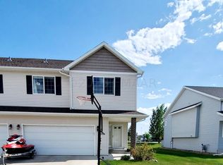 4288 Auburn Ave S, Fargo, ND 58104