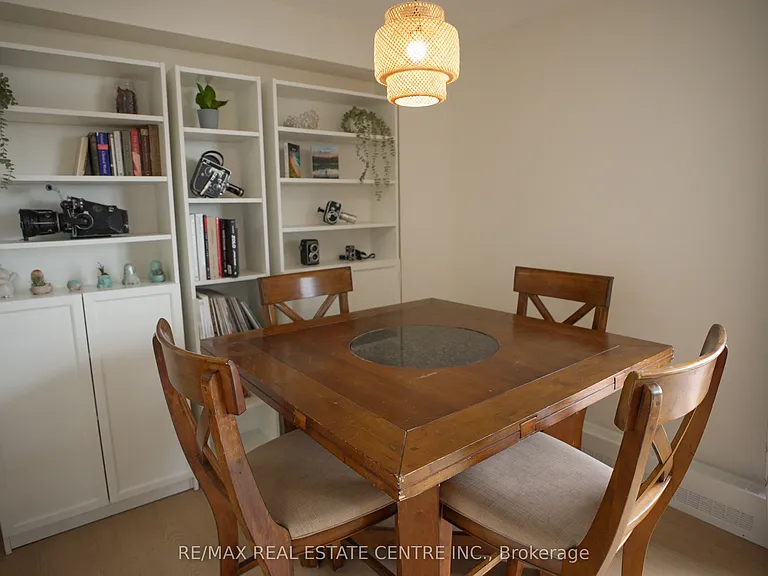 1100 Caven St #704 — Photo 11