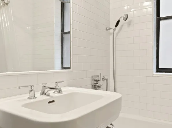 45 Fifth Avenue 9D image 7 of 8