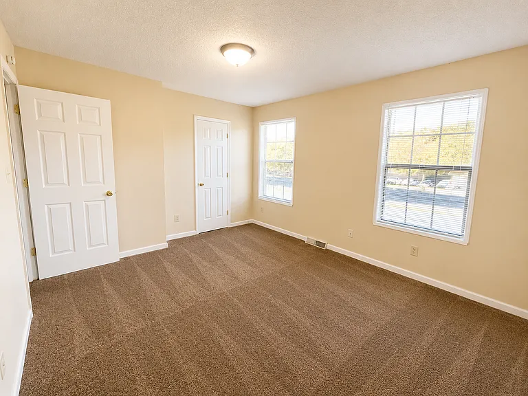 25 Ridgeway Terrace Dr — Photo 9