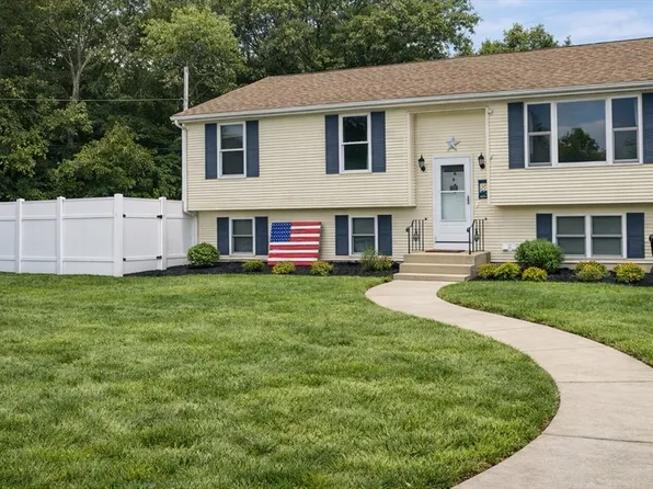 37 Leigh St, Seekonk, MA 02771