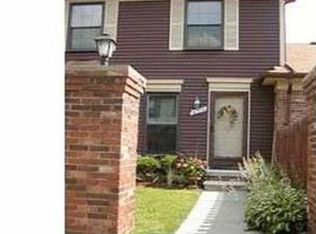 41366 Southwind Dr, Canton, MI 48188