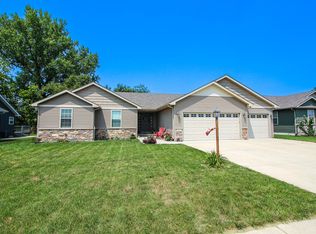 614 19th St SE, Demotte, IN 46310