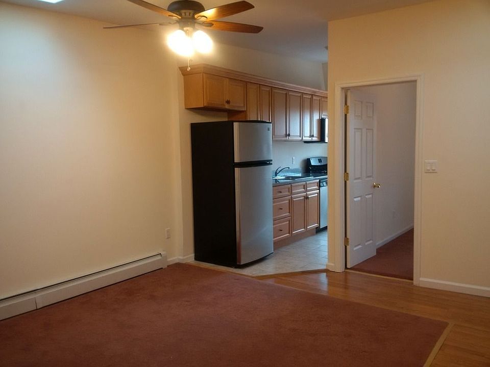 1st image of 2123 23rd St #2
