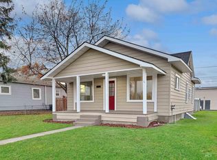 824 4th St, Clarkston, WA 99403