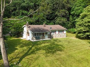 25 Leanin Oak Dr, Reedsville, PA 17084