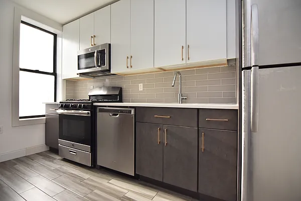 Rented by Bohemia Realty Group | media 16