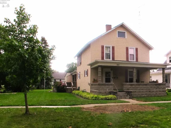 210 W 1st St, Woodville, OH 43469