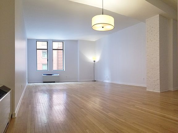 4th image of 252 7th Ave APT 4Q