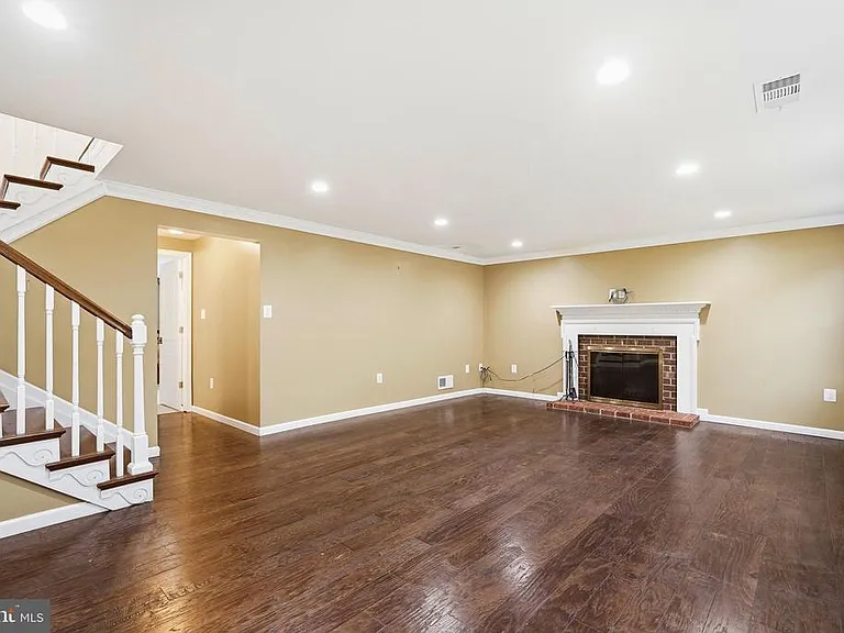 12017 William And Mary Cir — Photo 29