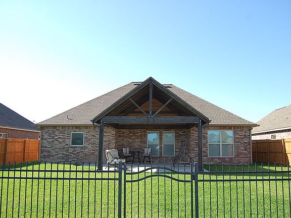 3rd image of 2053 Orleans Run Dr