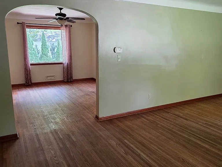 925 Sunset Dr — Photo 6
