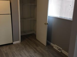 16 North Dr APT B, Fenton, MO 63026