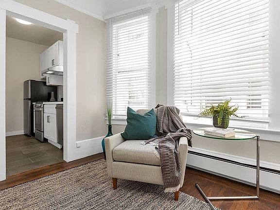 4th image of 1167 Pine St #6A