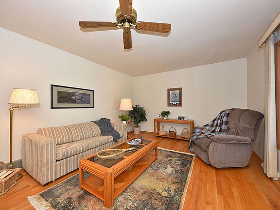 3rd image of 12227 W Douglas Ave
