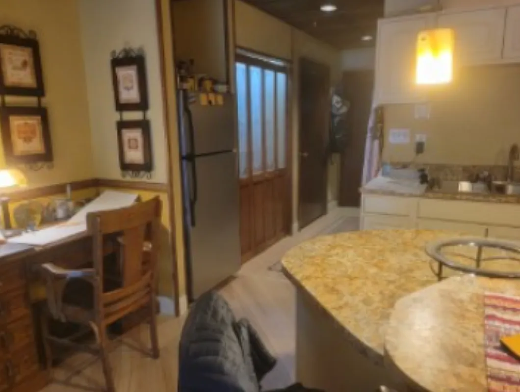 1 bed, 713 sqft, $1,600 — Photo 4