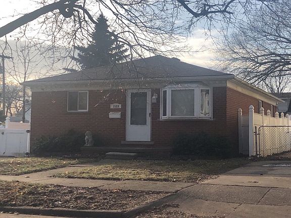 2nd image of 1559 College Ave