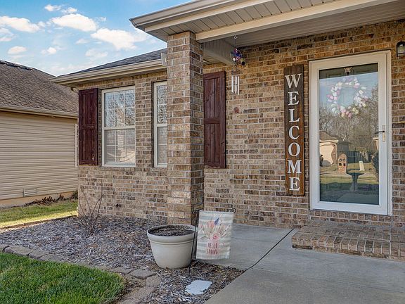 3rd image of 651 S Mahn Avenue