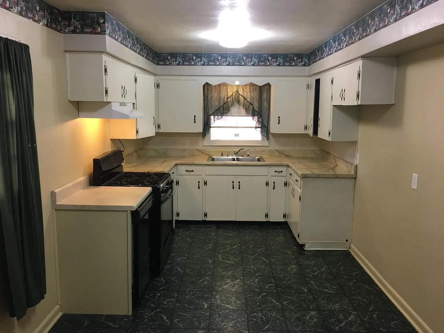 3 bed, 1150 sqft, $1,050 — Photo 3