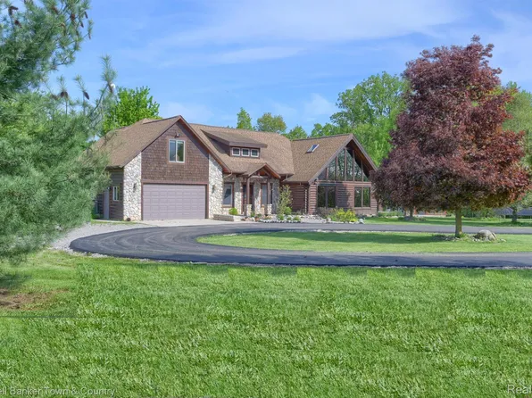 1640 S Lima Center Rd, Chelsea, MI 48118