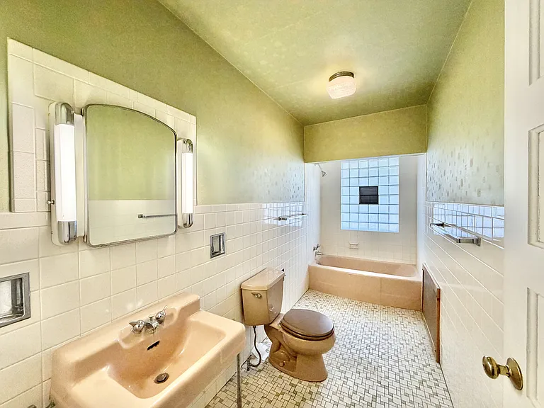 715 Bushnell St #2 — Photo 23