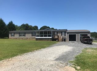 379 Edgewater Dr, Byron, GA 31008