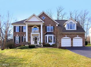 9625 Nuthatch Dr, Fairfax Station, VA 22039