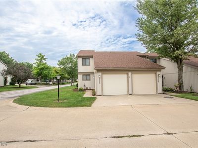 5558 Hilltop Oval #94, Parma, OH, 44134
