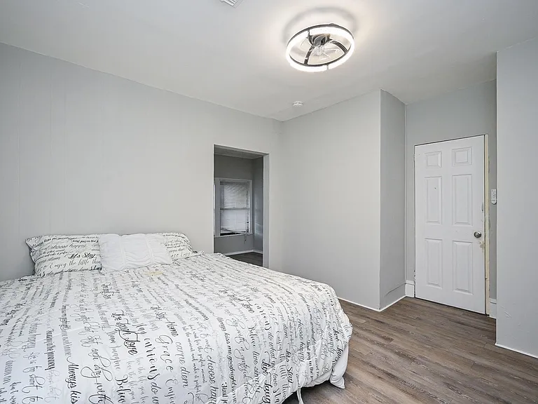 1507 Laird St — Photo 12