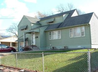 38 Roberts Rd, Somerset, NJ 08873