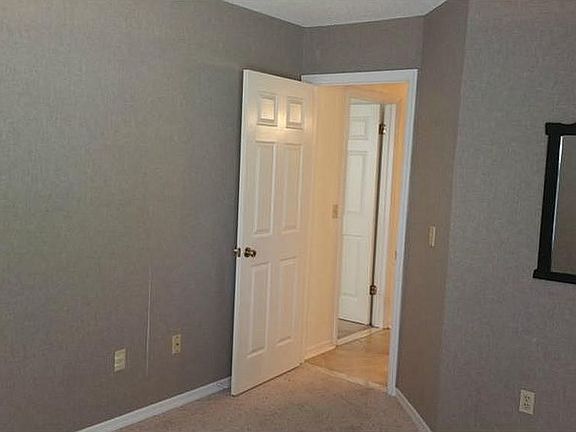 5th image of 2845 Donaldson Dr