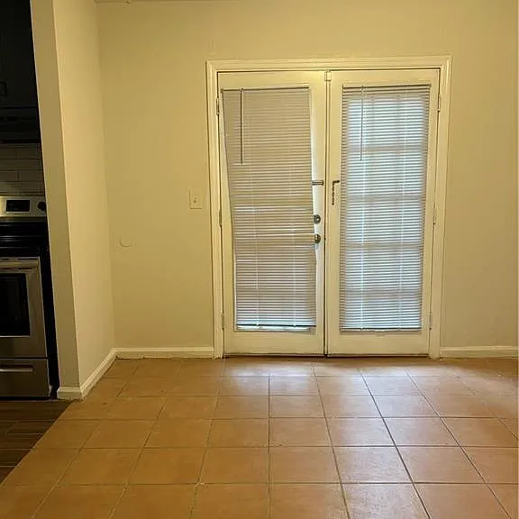 5504 Estates Ct — Photo 13