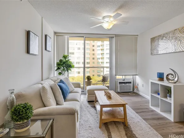 1315 Kalakaua Ave APT 901, Honolulu, HI 96826