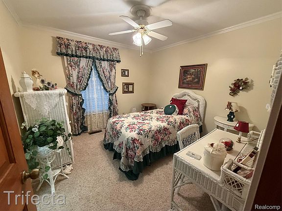 5th image of 16019 Rivershore Ln