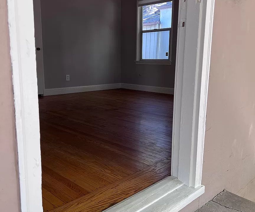 1st image of 2757 Freeport Blvd