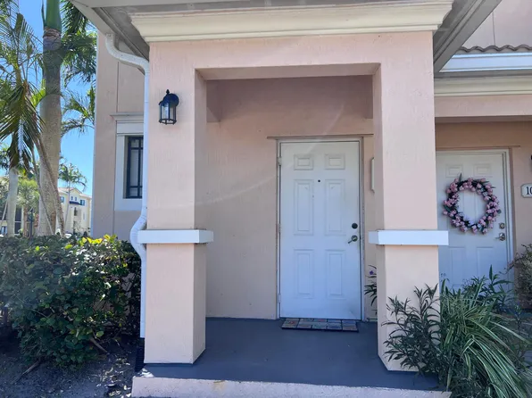 2808 Amalei Drive #101, Palm Beach Gardens, FL 33410