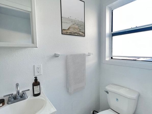 231 W 27th St APT 217