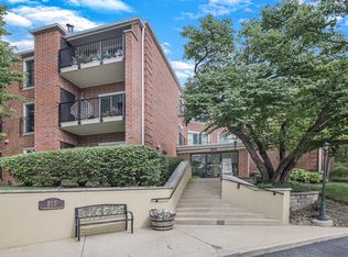 815 Leicester Rd APT 312A, Elk Grove Village, IL 60007