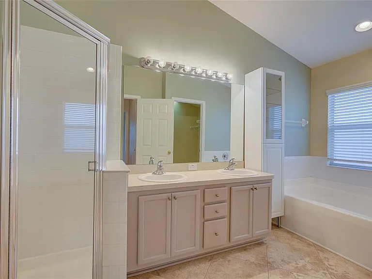 13298 Thoroughbred Loop — Photo 20