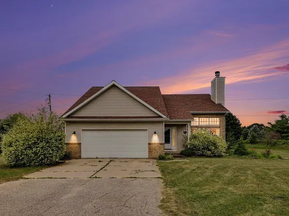 13575 Shaner Ave NE, Cedar Springs, MI 49319