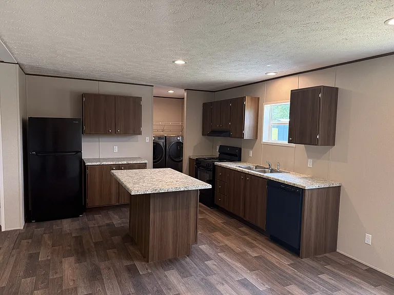 343 Sherando Ln — Photo 4
